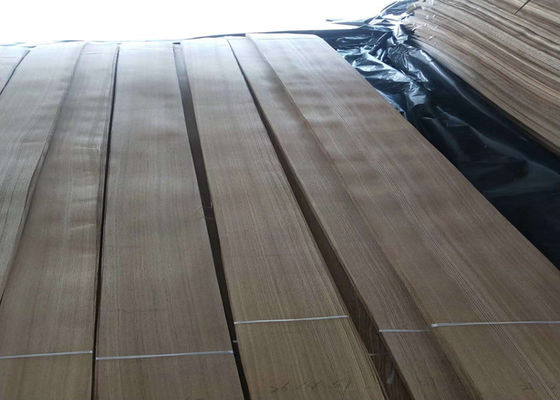 Квартальные листы облицовки древесины золы Брауна отрезка на мебель 0.2mm для переклейки